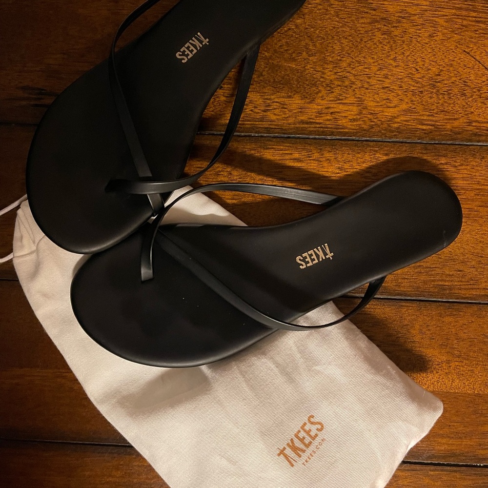Women's Black Sandals